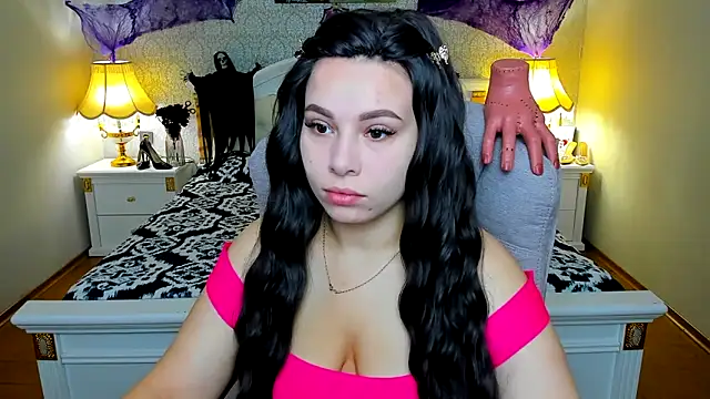 Snapshot of OmniaSher chatting on November 2025 10:42:02 AM OmniaSher online show from November 2025 10:42:02 AM