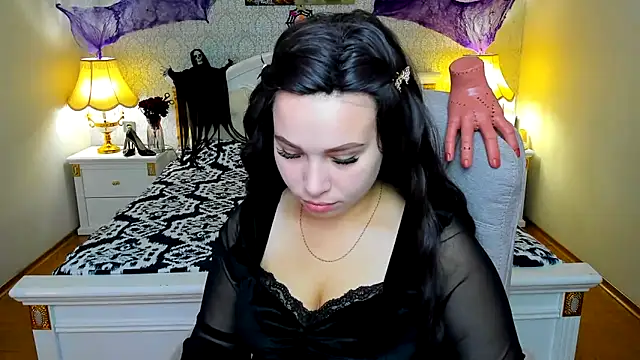 Snapshot of OmniaSher chatting on October 2025 11:29:02 AM OmniaSher online show from October 2025 11:29:02 AM