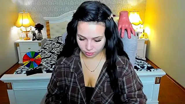 Snapshot of OmniaSher chatting on November 2025 10:14:02 AM OmniaSher online show from November 2025 10:14:02 AM