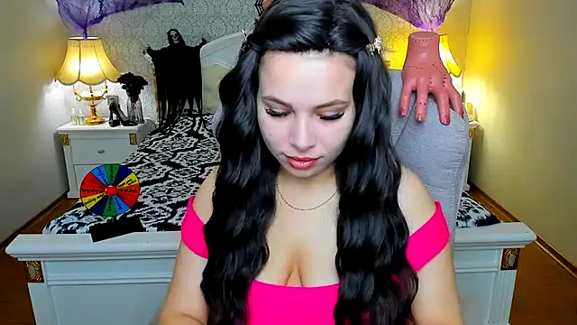 Snapshot of OmniaSher chatting on November 2025 10:10:02 AM OmniaSher online show from November 2025 10:10:02 AM