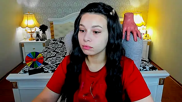 Snapshot of OmniaSher chatting on November 2025 10:37:02 AM OmniaSher online show from November 2025 10:37:02 AM