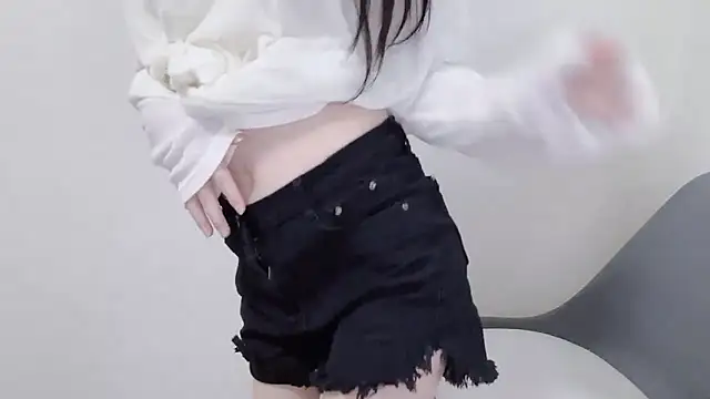 Snapshot of Queen_ww chatting on October 2025 05:39:01 AM Queen ww online show from October 2025 05:39:01 AM