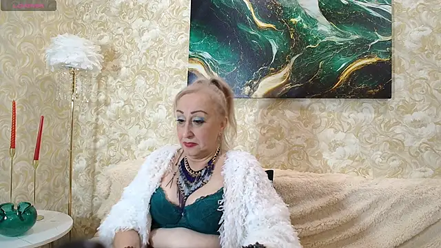  Sara  Smith  online show from October 2025 08:00:01 AM