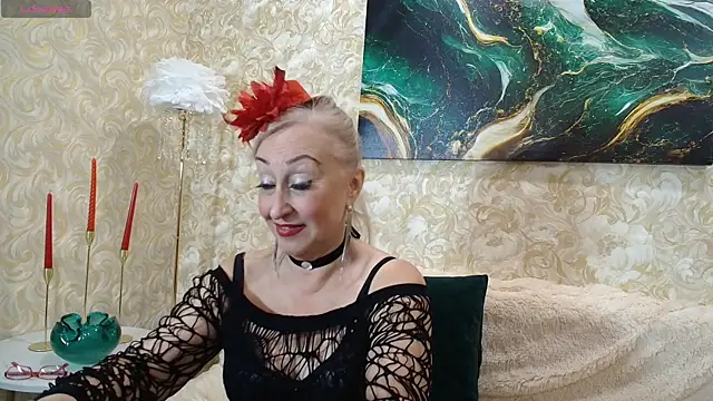  Sara  Smith  online show from October 2025 07:08:01 AM