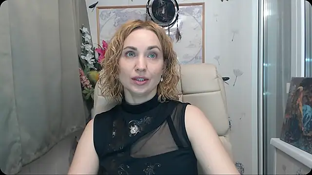 Snapshot of KatrinAlluring chatting on November 2025 04:16:01 AM KatrinAlluring online show from November 2025 04:16:01 AM