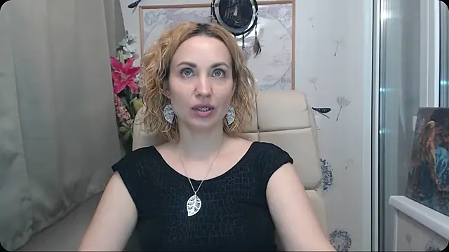 Snapshot of KatrinAlluring chatting on October 2025 04:11:02 AM KatrinAlluring online show from October 2025 04:11:02 AM