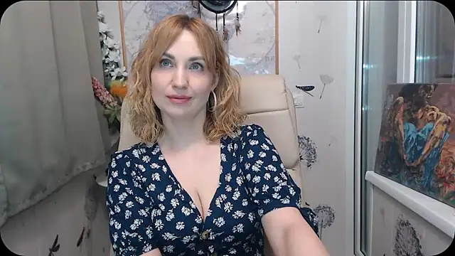 Snapshot of KatrinAlluring chatting on March 2026 05:05:01 AM KatrinAlluring online show from March 2026 05:05:01 AM