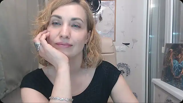 Snapshot of KatrinAlluring chatting on November 2025 05:19:02 AM KatrinAlluring online show from November 2025 05:19:02 AM