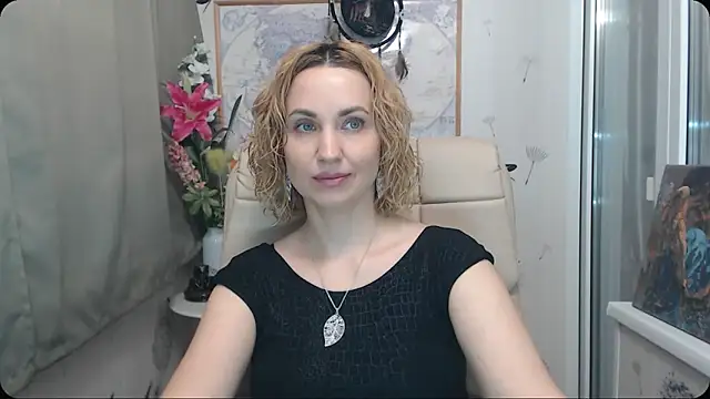 Snapshot of KatrinAlluring chatting on October 2025 04:12:02 AM KatrinAlluring online show from October 2025 04:12:02 AM