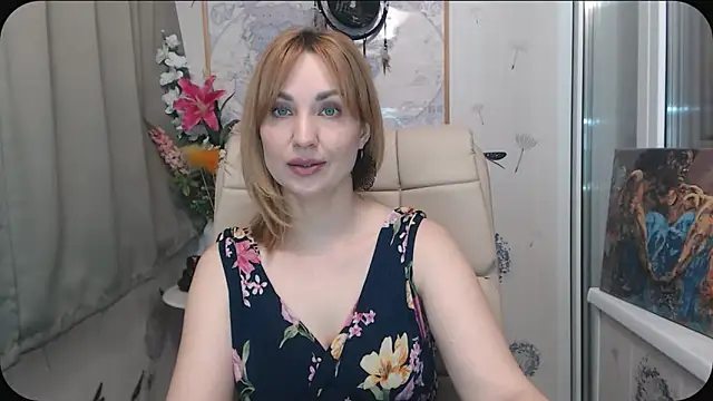 Snapshot of KatrinAlluring chatting on April 2026 04:14:01 AM KatrinAlluring online show from April 2026 04:14:01 AM