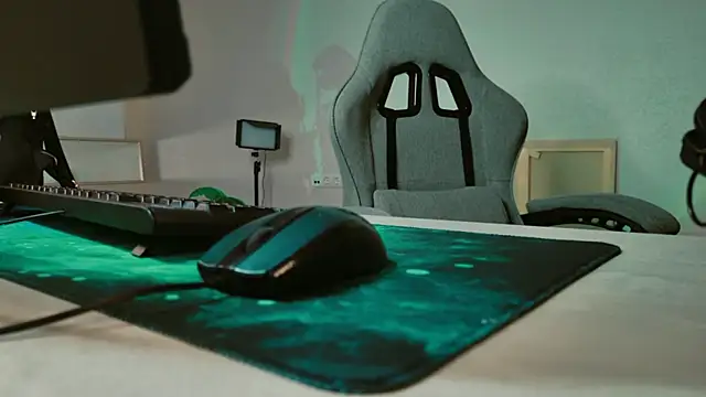 Yoka paradoXXX online show from October 2025 05:06:02 AM