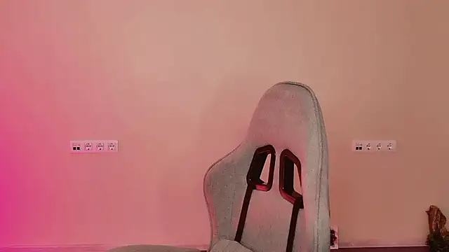 Snapshot of Yoka_paradoXXX chatting on February 2026 09:18:01 AM Yoka paradoXXX online show from February 2026 09:18:01 AM