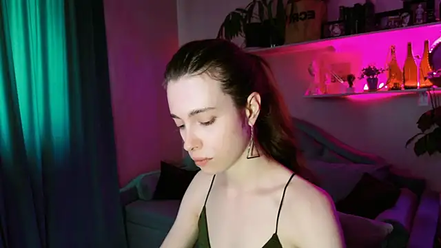 Snapshot of Yoka_paradoXXX chatting on June 2026 09:43:02 AM Yoka paradoXXX online show from June 2026 09:43:02 AM