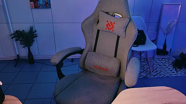 Yoka paradoXXX online show from April 2026 10:18:02 AM