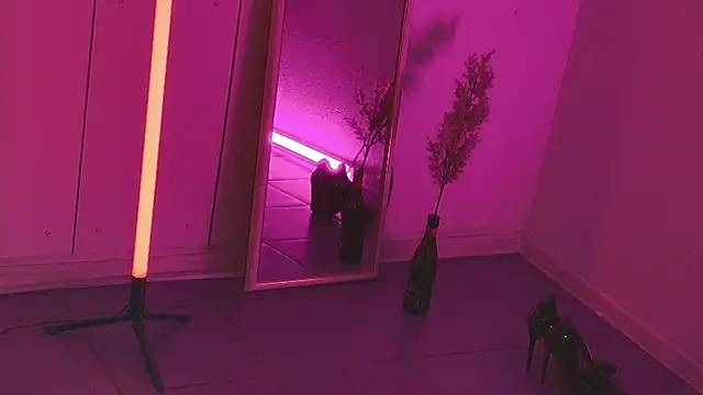 Snapshot of Yoka_paradoXXX chatting on December 2025 05:07:01 AM Yoka paradoXXX online show from December 2025 05:07:01 AM