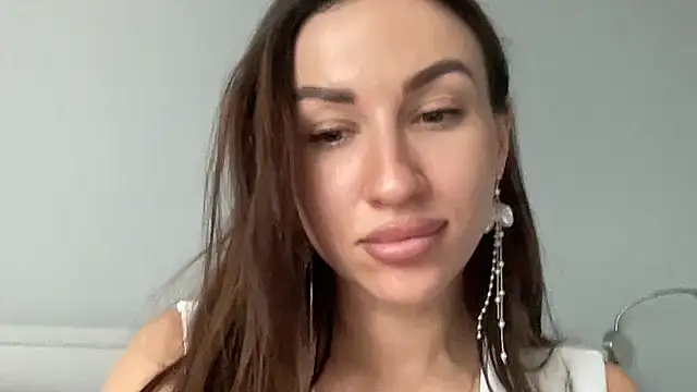 Ilayrisse online show from November 2025 11:04:02 AM