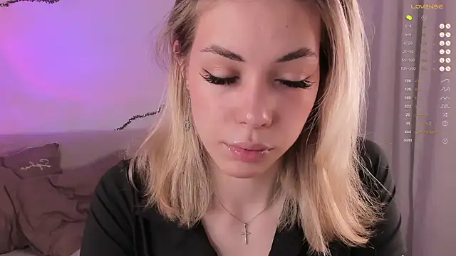 Leila Vanilla online show from May 2026 05:58:01 AM