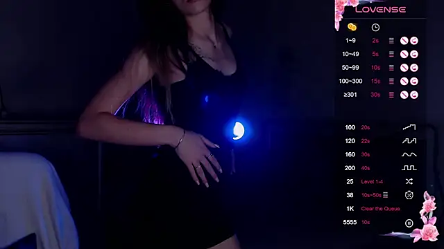 Leila Vanilla online show from November 2025 01:21:01 AM