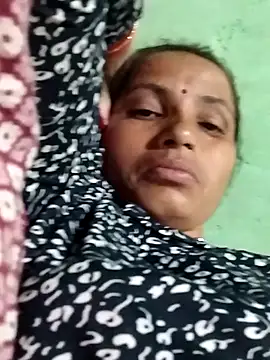 KIRTI12 HOT online show from October 2025 04:06:02 PM