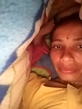 KIRTI12 HOT online show from November 2025 03:56:02 PM