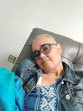 Snapshot of Yarry40 chatting on January 2026 04:14:01 PM Yarry40 online show from January 2026 04:14:01 PM