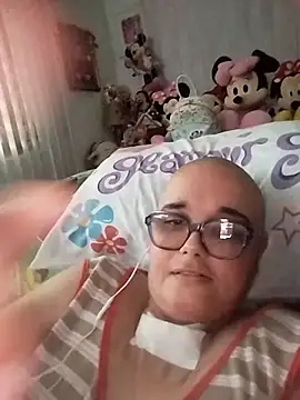 Snapshot of Yarry40 chatting on November 2025 06:34:01 PM Yarry40 online show from November 2025 06:34:01 PM