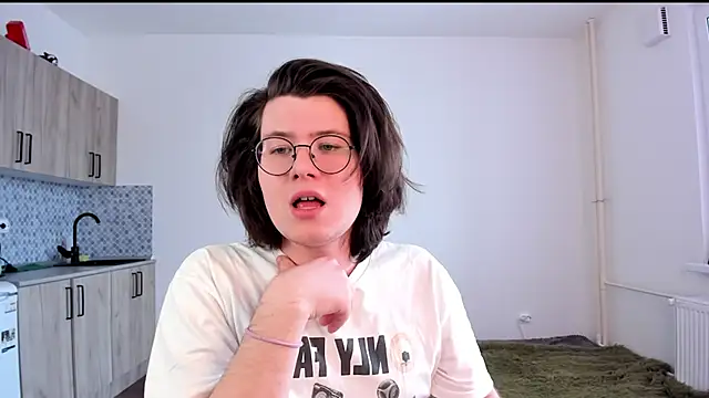 Snapshot of Derek_Shameless chatting on February 2026 12:46:01 PM Derek Shameless online show from February 2026 12:46:01 PM