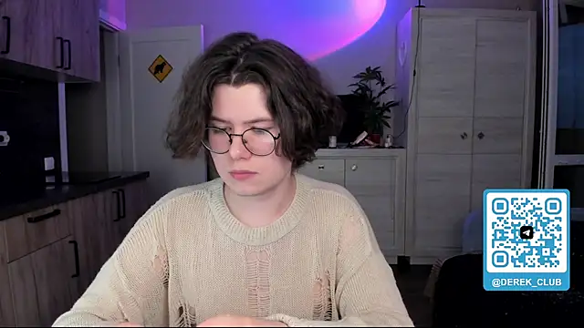 Derek Shameless online show from July 2026 07:43:02 PM
