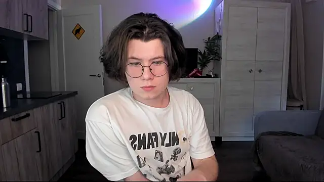 Derek Shameless online show from June 2026 06:24:02 PM