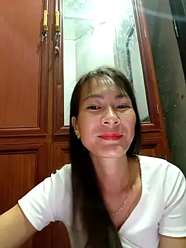 Snapshot of Yumyum_kiw chatting on October 2025 08:22:02 PM Yumyum kiw online show from October 2025 08:22:02 PM