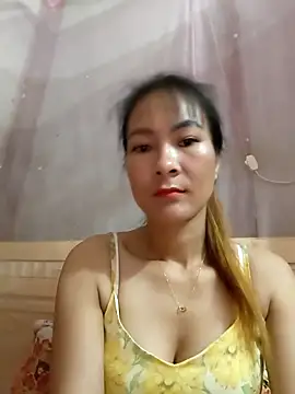 Snapshot of Yumyum_kiw chatting on September 2025 12:57:02 AM Yumyum kiw online show from September 2025 12:57:02 AM