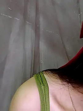 Snapshot of Yumyum_kiw chatting on October 2025 10:18:02 PM Yumyum kiw online show from October 2025 10:18:02 PM