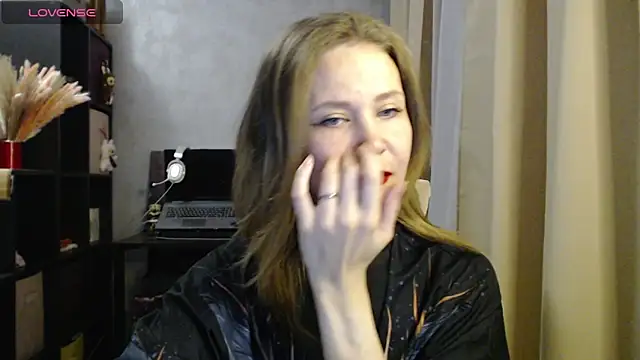 Snapshot of harpermoss chatting on September 2025 06:29:02 PM harpermoss online show from September 2025 06:29:02 PM