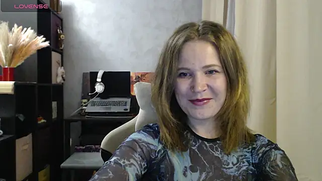 Snapshot of harpermoss chatting on September 2025 06:18:02 PM harpermoss online show from September 2025 06:18:02 PM