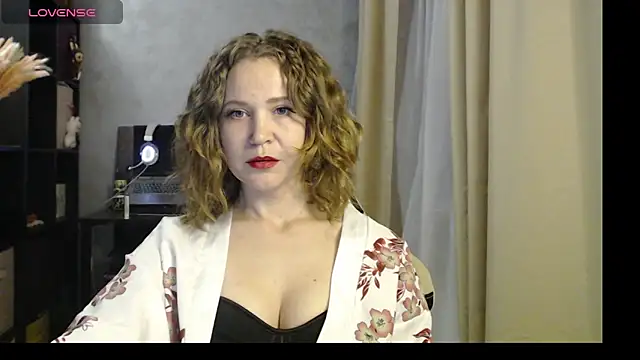 Snapshot of harpermoss chatting on September 2025 08:19:02 PM harpermoss online show from September 2025 08:19:02 PM