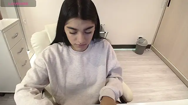 amarasilk  online show from January 2026 02:18:02 AM