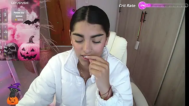 Snapshot of amarasilk_ chatting on November 2025 02:43:02 PM amarasilk online show from November 2025 02:43:02 PM