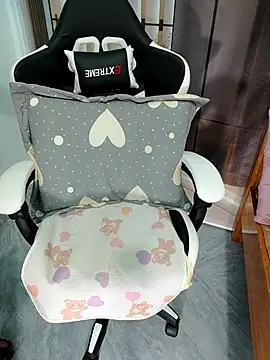 Snapshot of LadyMaiMai chatting on November 2025 09:02:02 AM LadyMaiMai online show from November 2025 09:02:02 AM