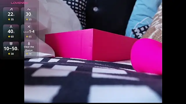 LunaLuxe1 online show from February 2026 02:27:02 PM