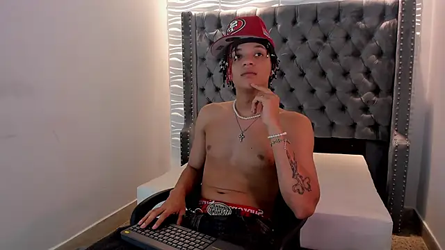 Snapshot of MARSHALL_SPENCER chatting on November 2025 01:15:01 PM MARSHALL SPENCER online show from November 2025 01:15:01 PM