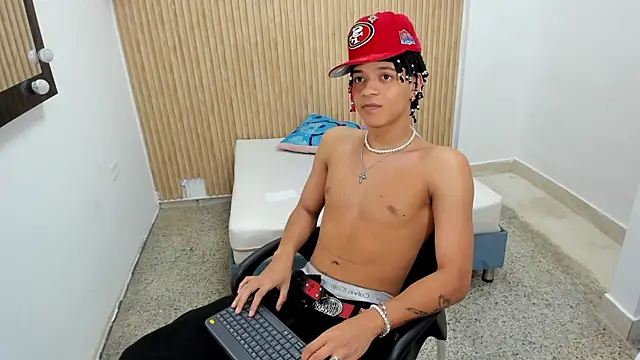 Snapshot of MARSHALL_SPENCER chatting on November 2025 01:14:02 PM MARSHALL SPENCER online show from November 2025 01:14:02 PM