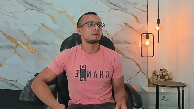 johan miller0 online show from September 2025 11:43:02 PM