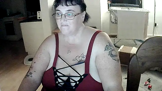Snapshot of Minou1610 chatting on October 2025 06:33:01 PM Minou1610 online show from October 2025 06:33:01 PM