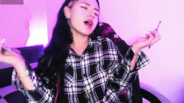 GwenHazel online show from October 2025 11:18:01 AM