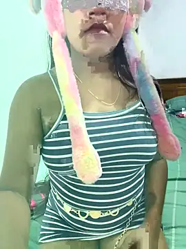 Snapshot of vinushi chatting on October 2025 09:03:01 AM vinushi online show from October 2025 09:03:01 AM