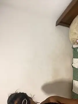 Snapshot of vinushi chatting on October 2025 03:42:01 PM vinushi online show from October 2025 03:42:01 PM