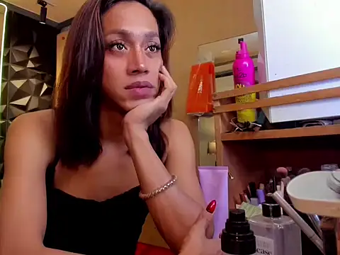 xScarletWhisperx online show from September 2025 06:51:01 PM