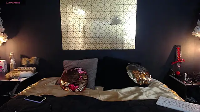 kinky momm online show from March 2026 04:44:01 PM