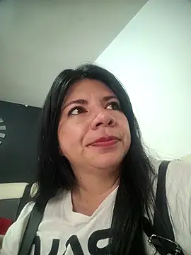 kinky momm online show from January 2026 06:33:02 PM