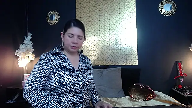 kinky momm online show from April 2026 03:47:01 PM